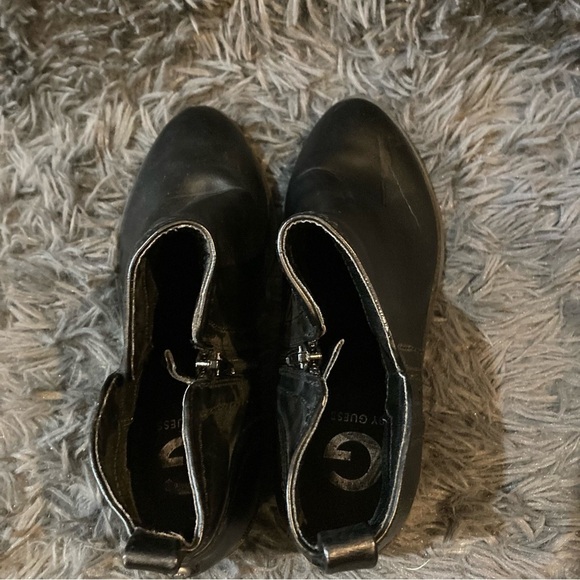 Ladies Short Black Guess Booties - Picture 3 of 8
